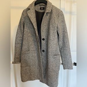 ONLY Grey coat in size XS